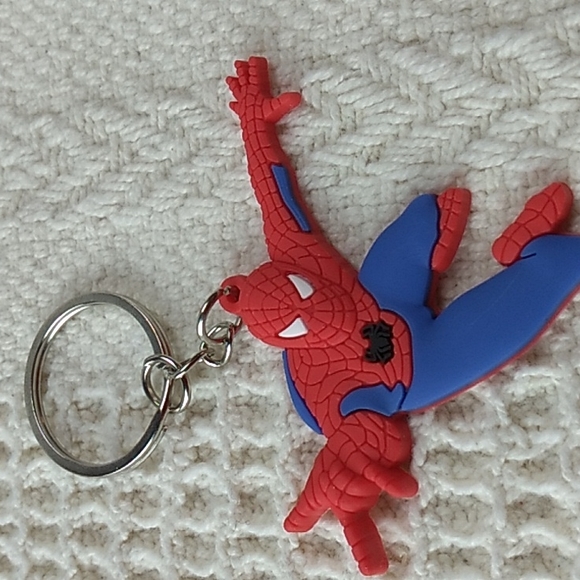 5 Super Heros Key Chains Premium Material & Safe PVC Lot # 9 - Picture 6 of 7